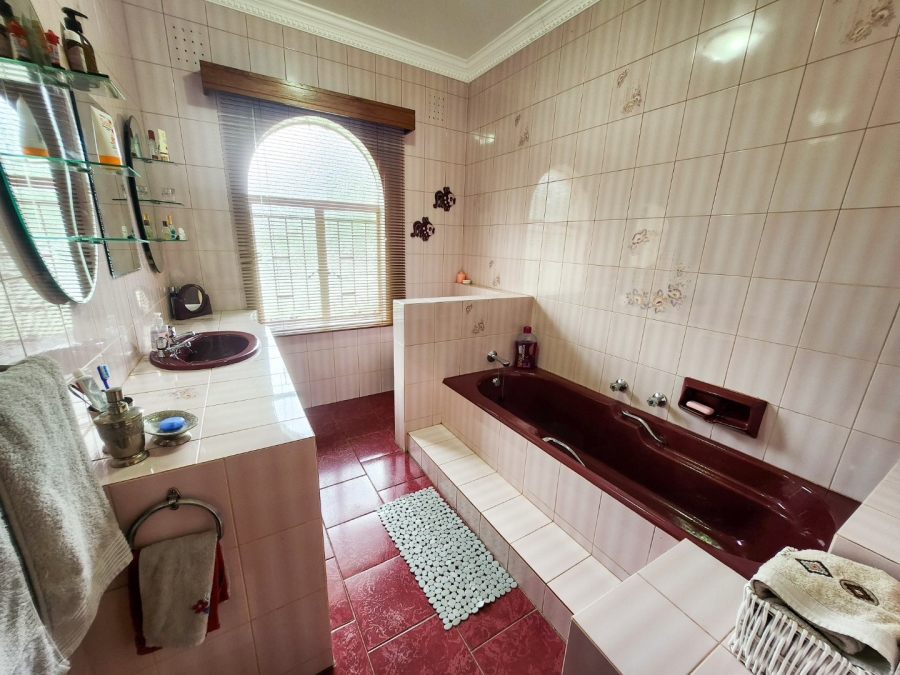 4 Bedroom Property for Sale in Doringkruin North West